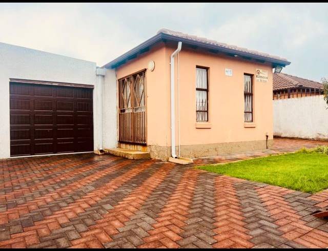 3 BEDROOM HOUSE FOR SALE IN GOUDRAND